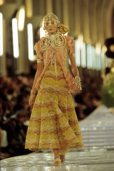 Look 34